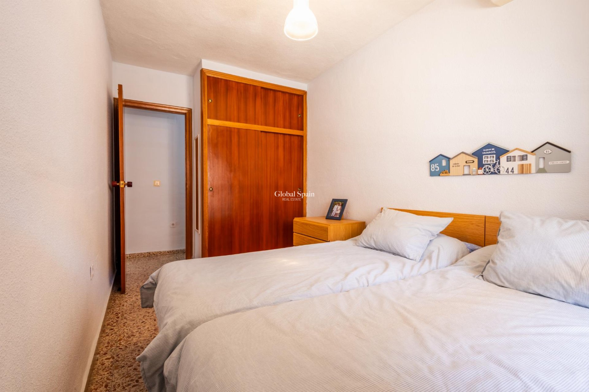 Odsprzedaż - MIESZKANIE -
TORREVIEJA - 