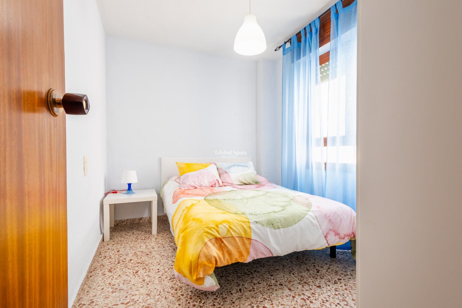 Odsprzedaż - MIESZKANIE -
TORREVIEJA - 
