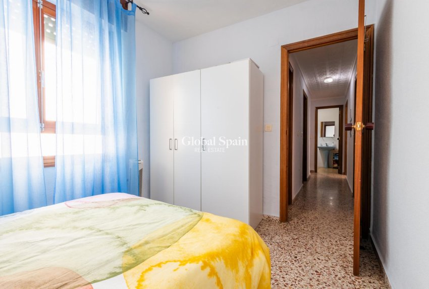 Odsprzedaż - MIESZKANIE -
TORREVIEJA - 