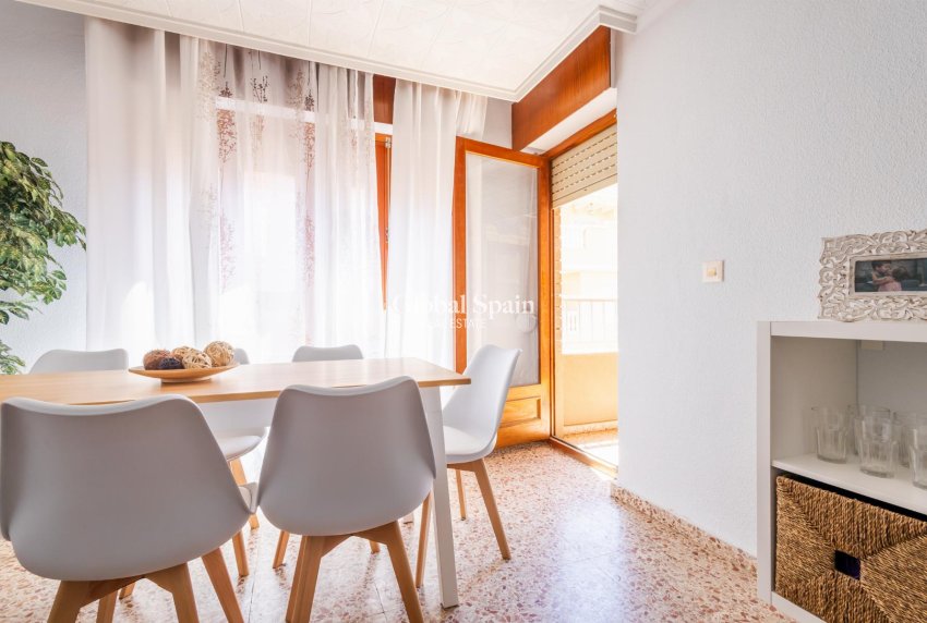 Odsprzedaż - MIESZKANIE -
TORREVIEJA - 