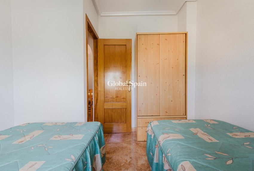 Odsprzedaż - MIESZKANIE -
TORREVIEJA - 