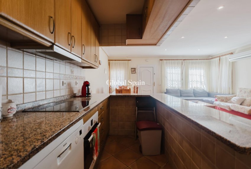 Odsprzedaż - MIESZKANIE -
TORREVIEJA - 