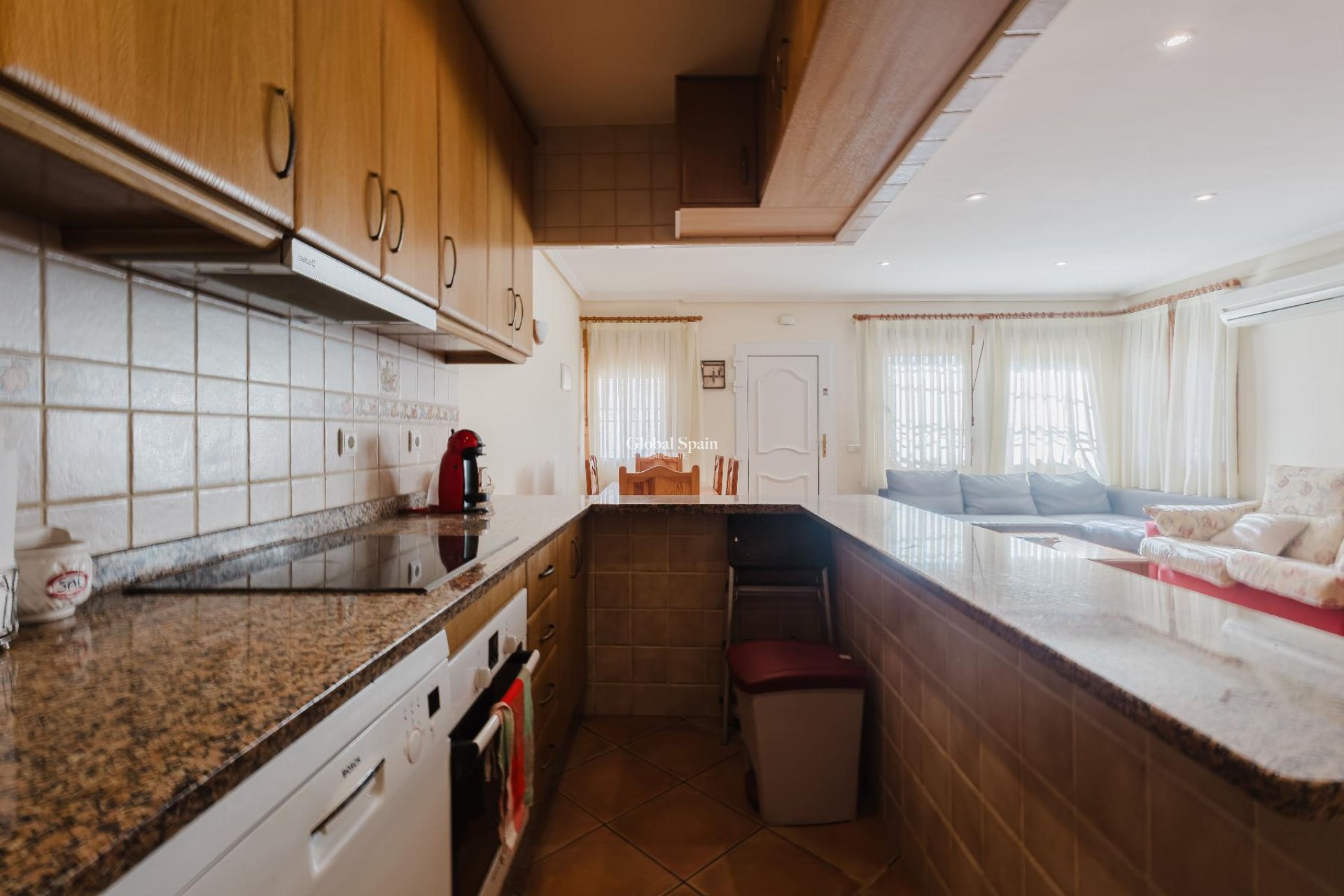 Odsprzedaż - MIESZKANIE -
TORREVIEJA - 