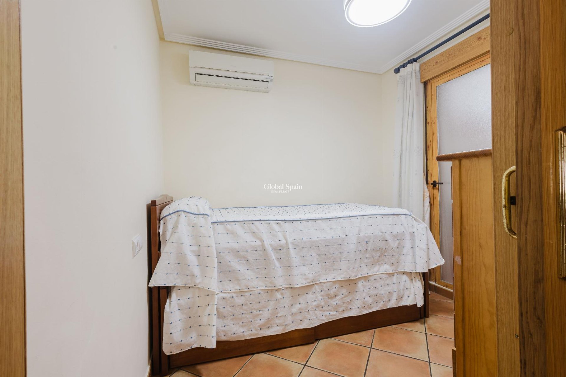 Odsprzedaż - MIESZKANIE -
TORREVIEJA - 