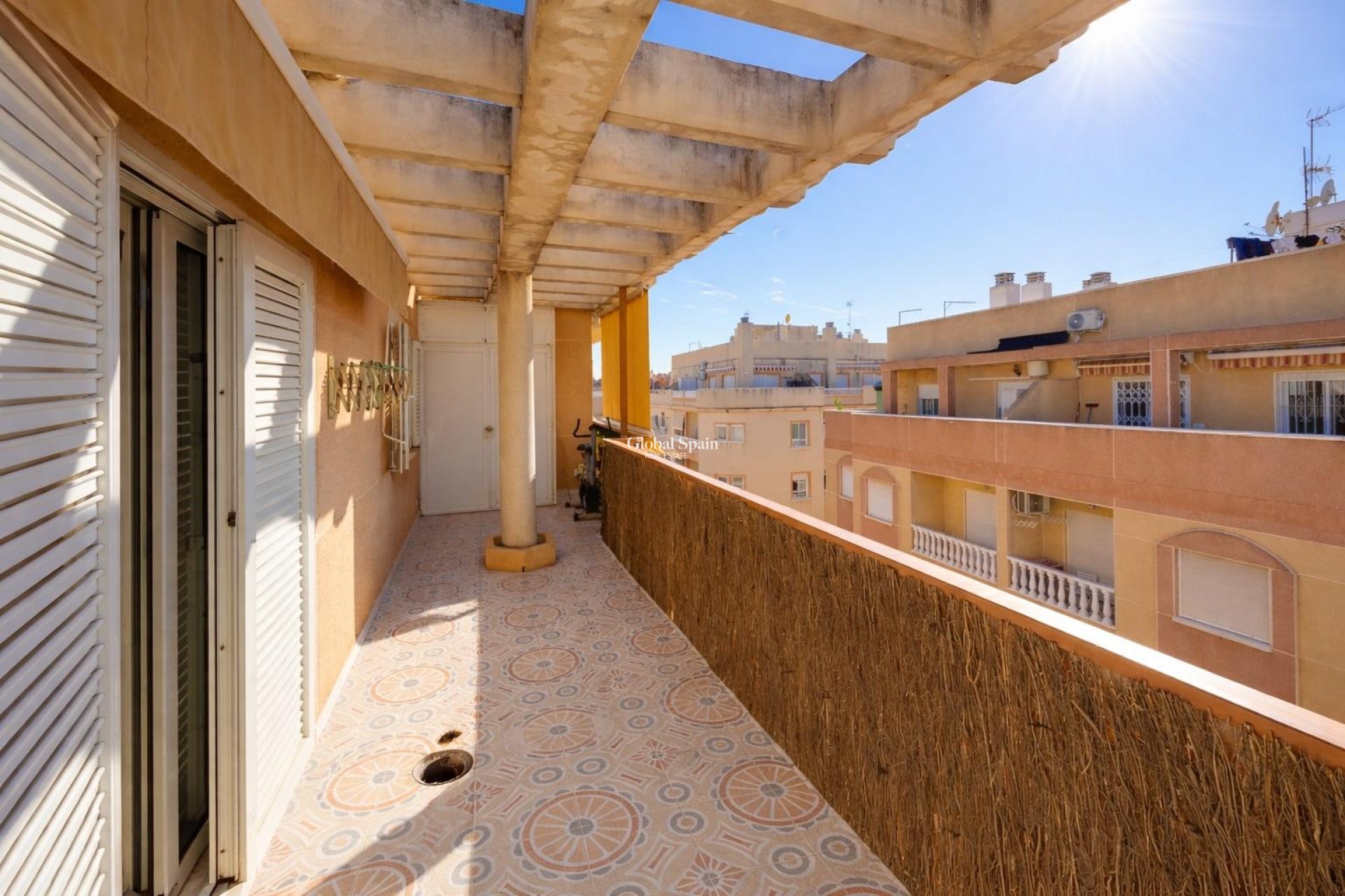 Odsprzedaż - MIESZKANIE -
TORREVIEJA - 