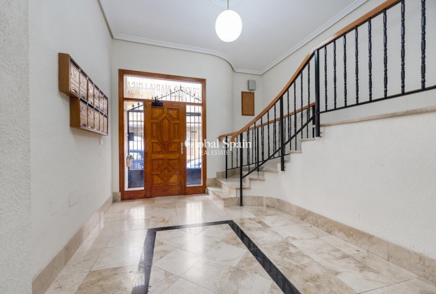 Odsprzedaż - MIESZKANIE -
TORREVIEJA - 