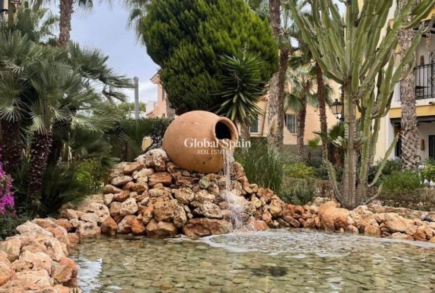 Odsprzedaż - MIESZKANIE -
TORREVIEJA - 