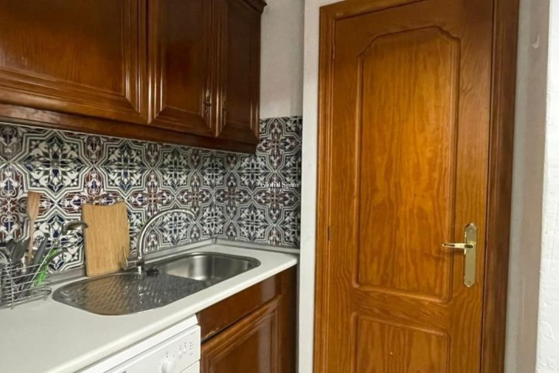 Odsprzedaż - MIESZKANIE -
TORREVIEJA - 