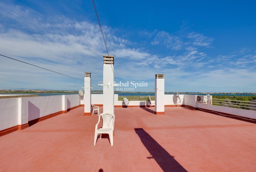Odsprzedaż - MIESZKANIE -
TORREVIEJA - 