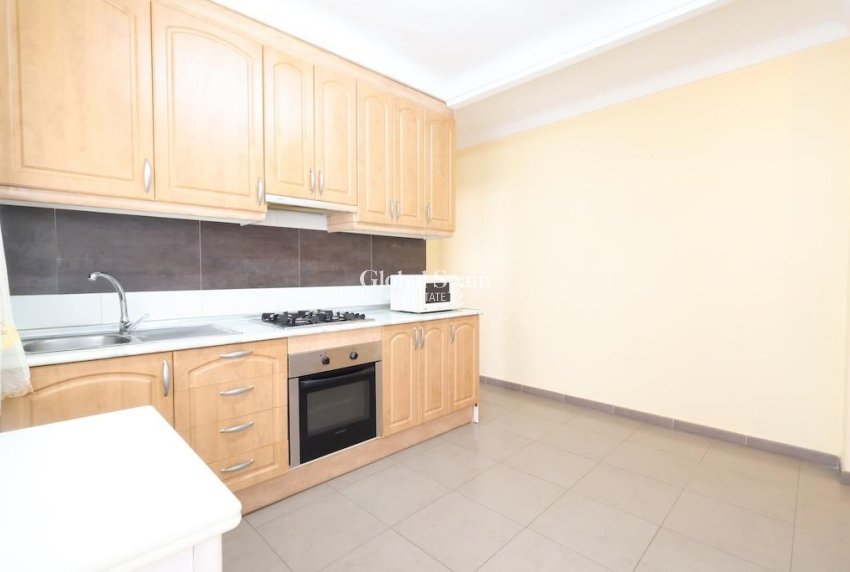Odsprzedaż - MIESZKANIE -
TORREVIEJA - 