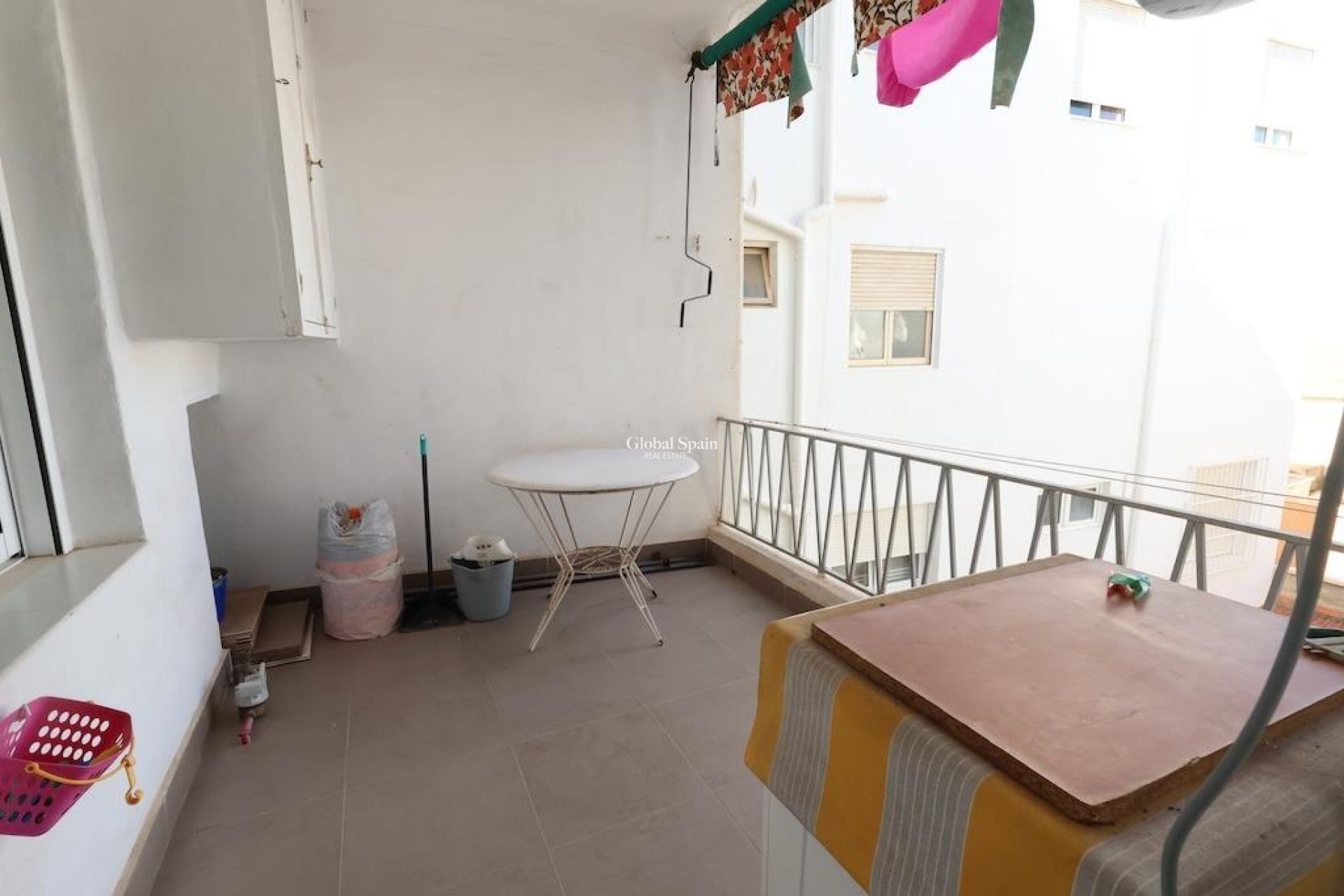 Odsprzedaż - MIESZKANIE -
TORREVIEJA - 