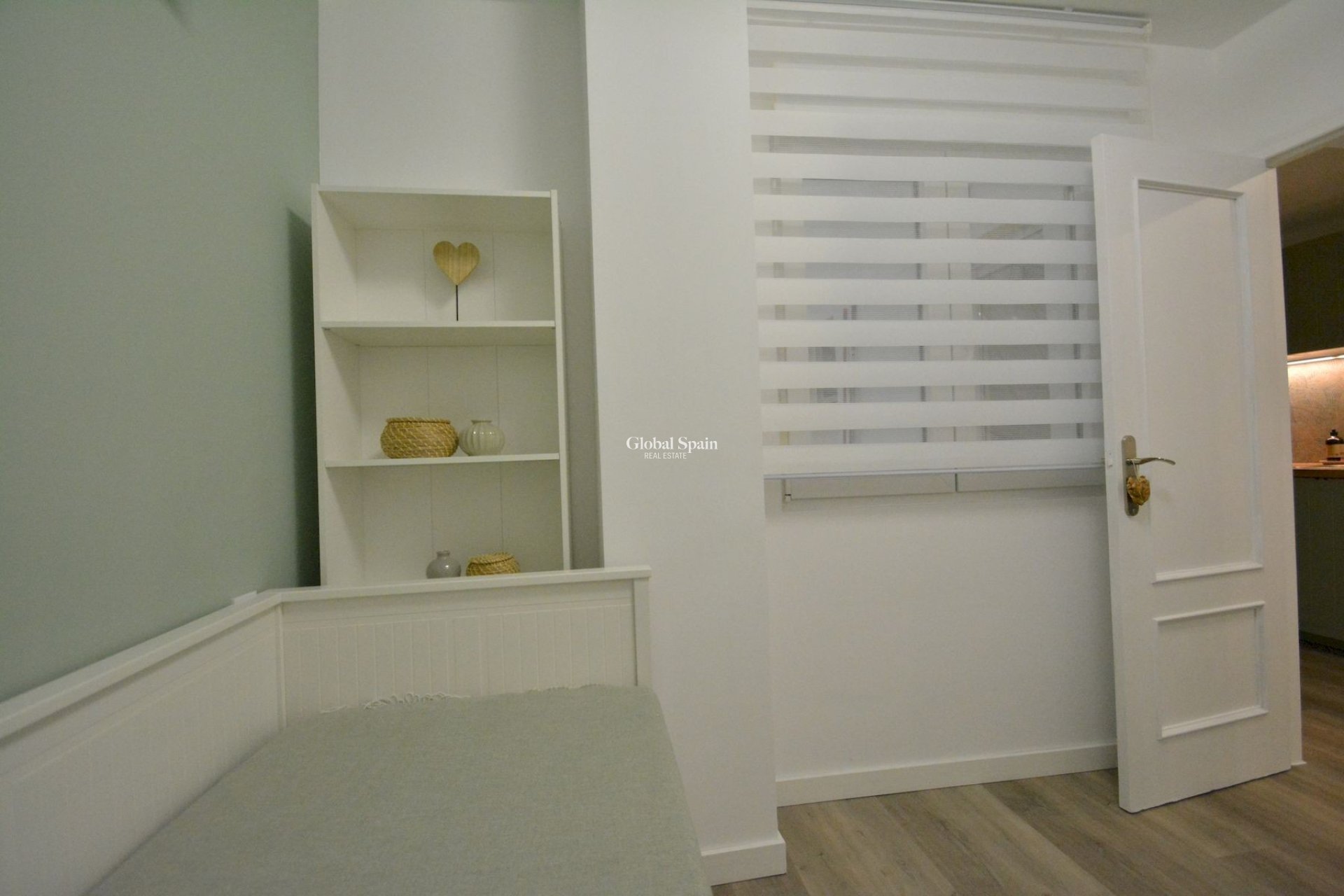 Odsprzedaż - MIESZKANIE -
TORREVIEJA - 