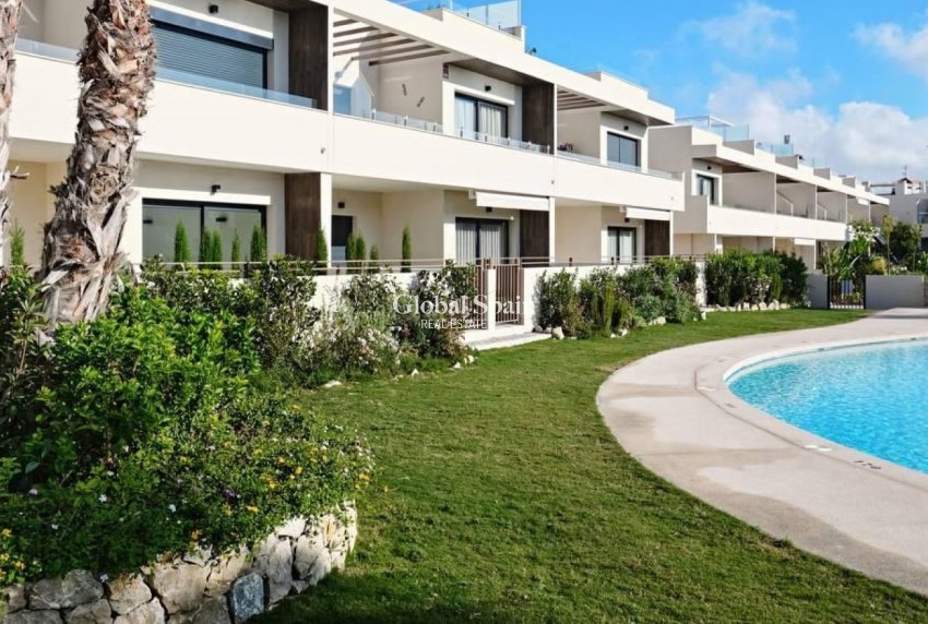 Odsprzedaż - MIESZKANIE -
TORREVIEJA - 