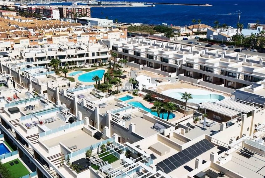 Odsprzedaż - MIESZKANIE -
TORREVIEJA - 