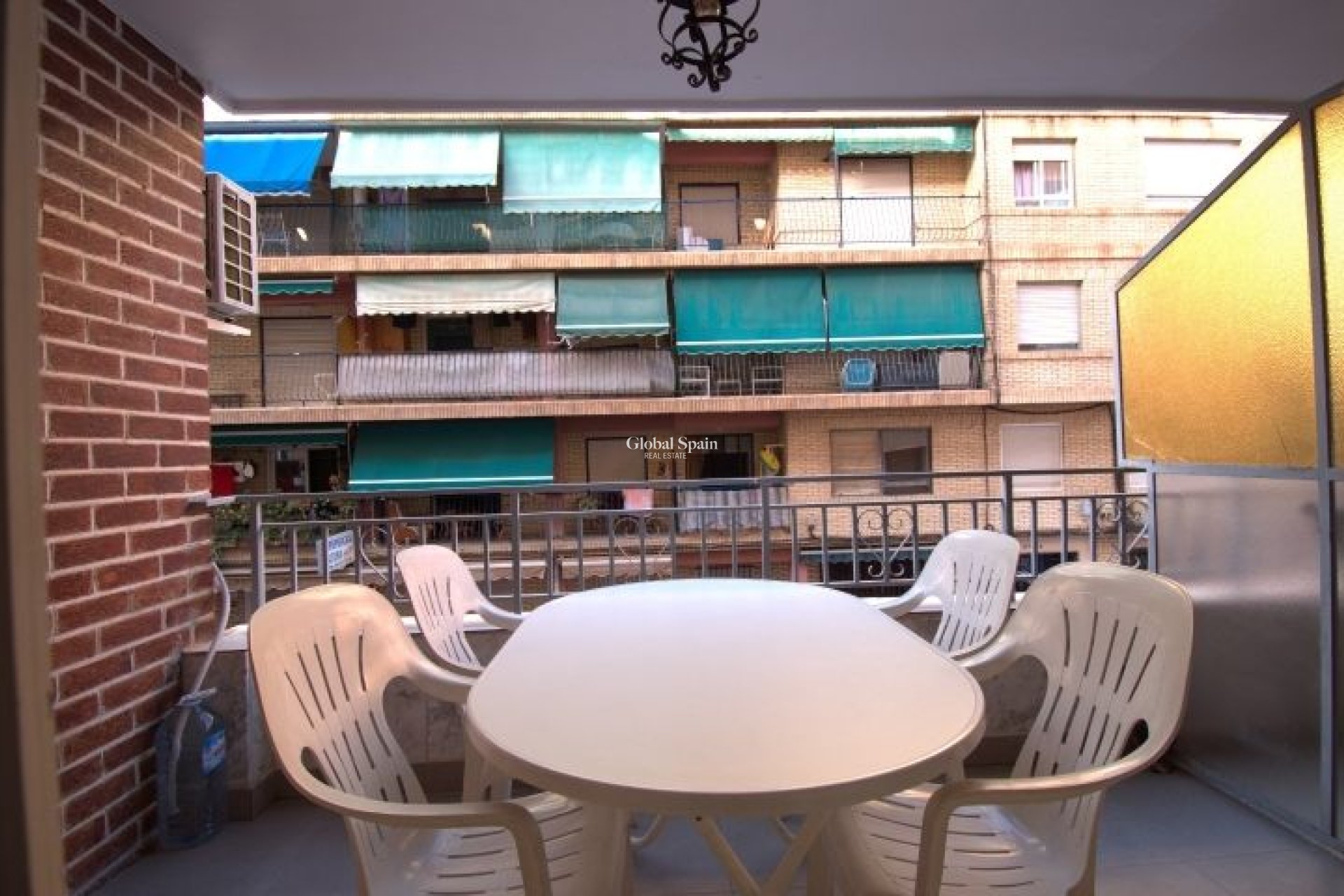 Odsprzedaż - MIESZKANIE -
TORREVIEJA - 