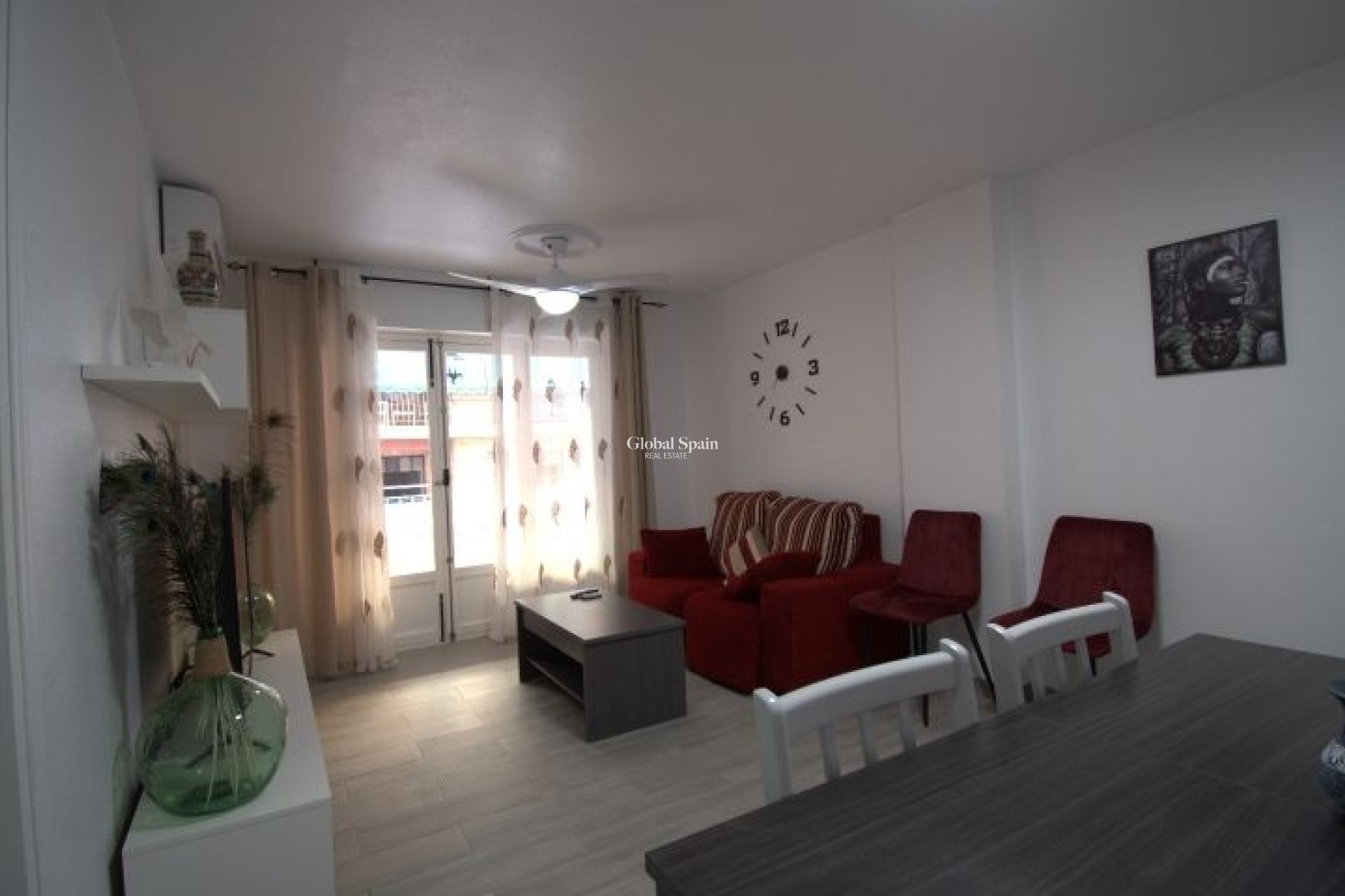 Odsprzedaż - MIESZKANIE -
TORREVIEJA - 