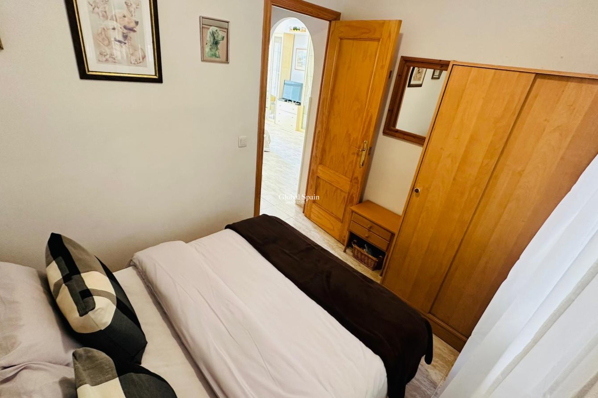 Odsprzedaż - MIESZKANIE -
TORREVIEJA - 