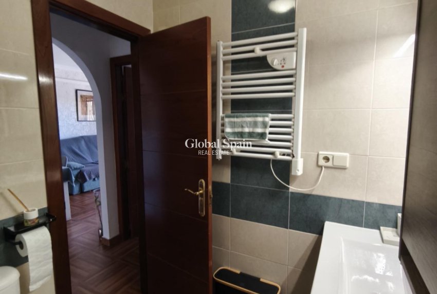 Odsprzedaż - MIESZKANIE -
TORREVIEJA - 