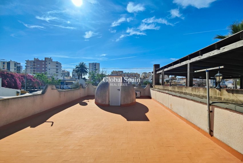 Odsprzedaż - MIESZKANIE -
TORREVIEJA - 