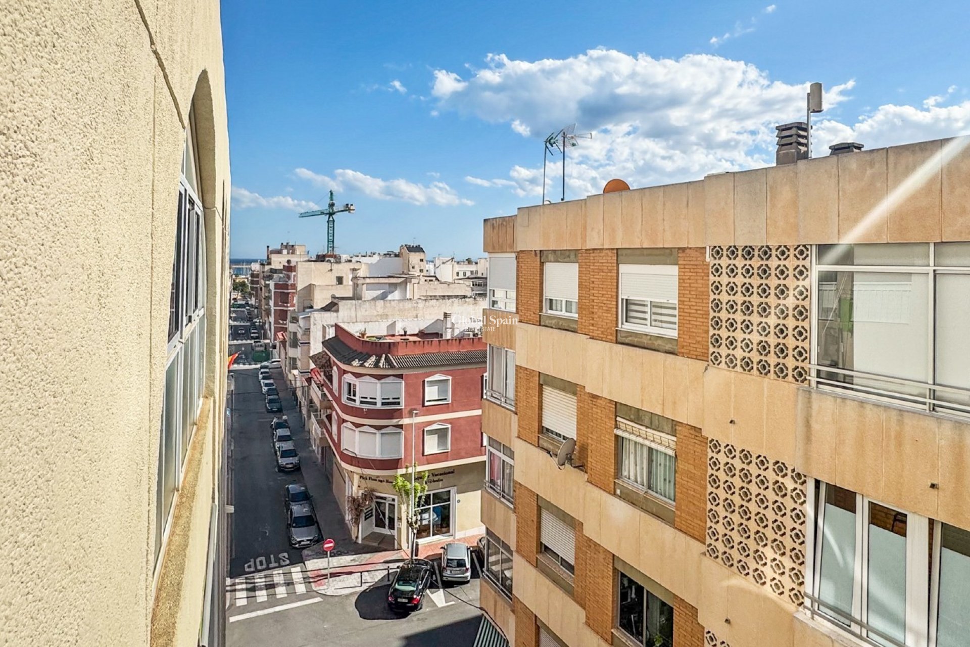 Odsprzedaż - MIESZKANIE -
TORREVIEJA - 