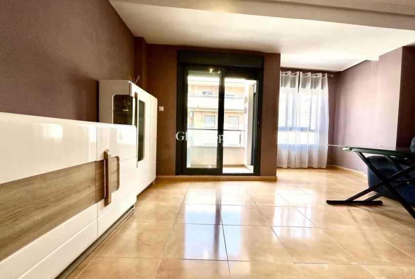 Odsprzedaż - MIESZKANIE -
TORREVIEJA - 