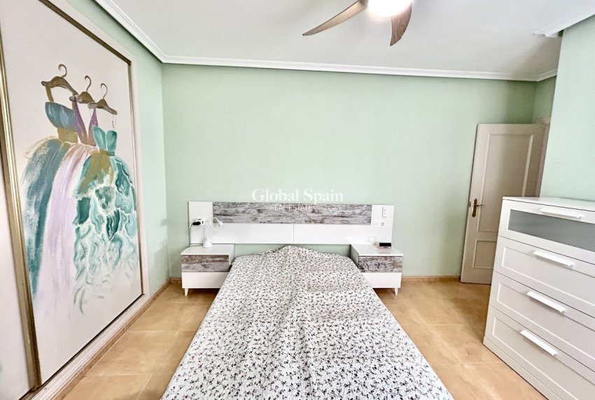 Odsprzedaż - MIESZKANIE -
TORREVIEJA - 