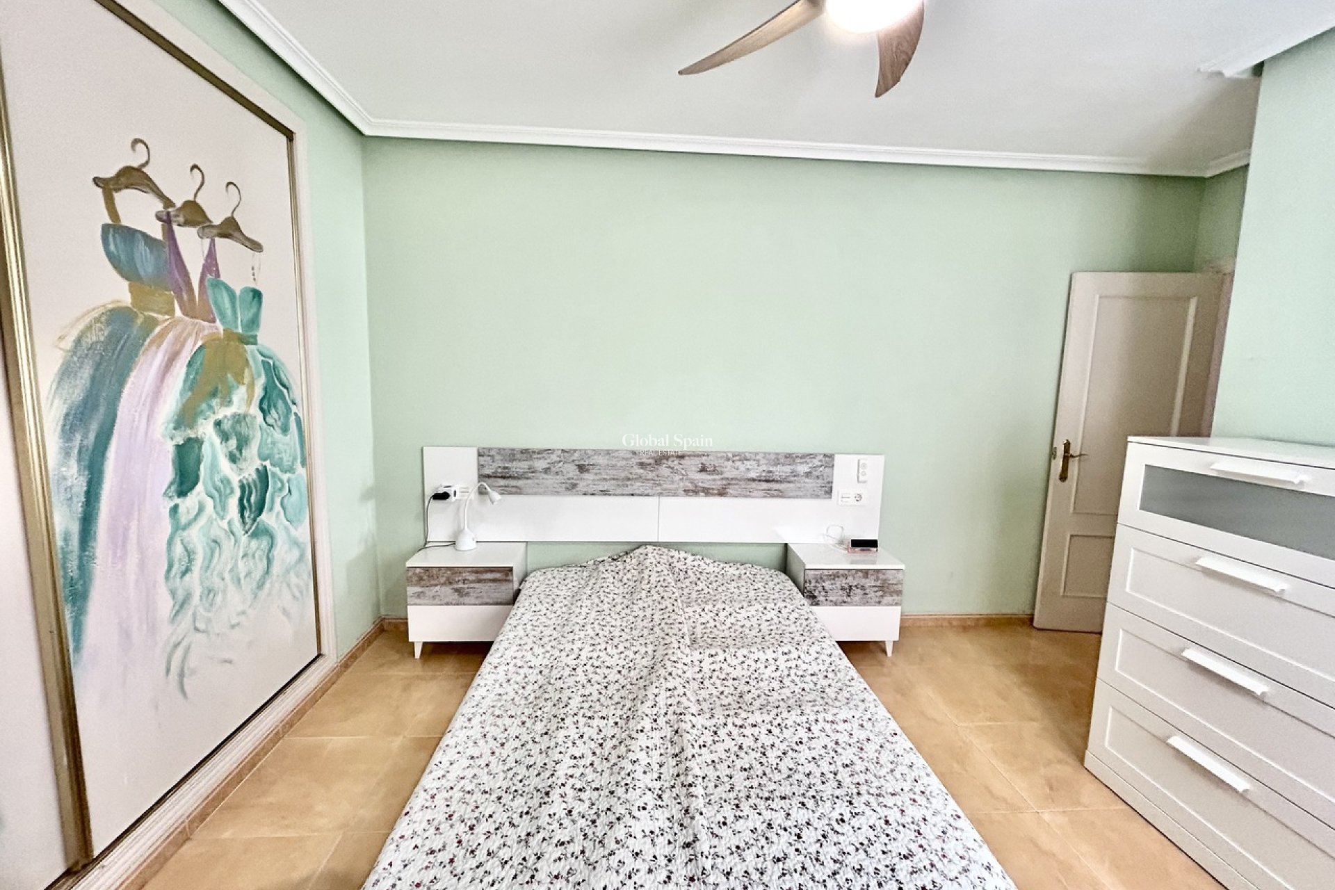 Odsprzedaż - MIESZKANIE -
TORREVIEJA - 