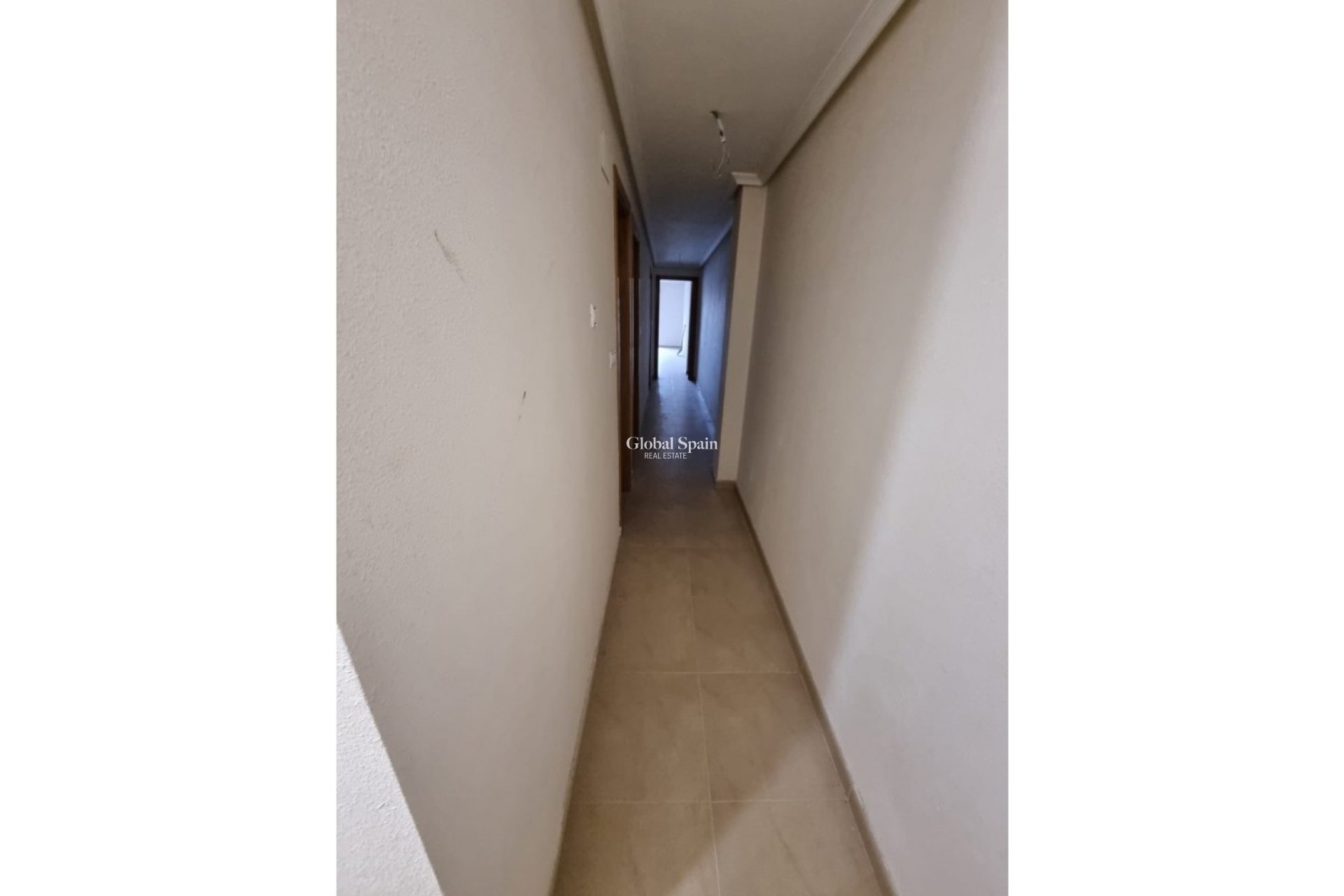 Odsprzedaż - MIESZKANIE -
TORREVIEJA - 