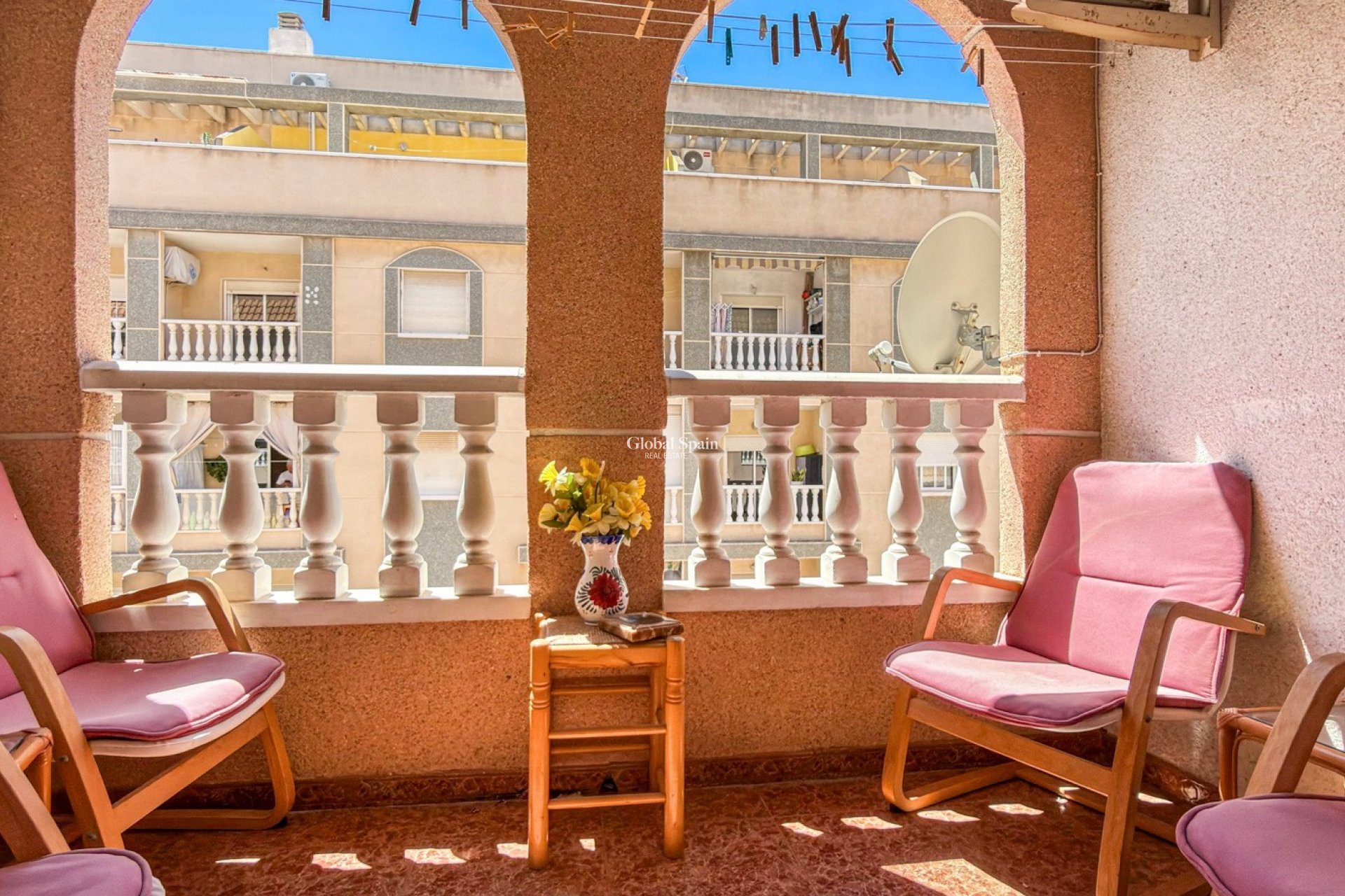 Odsprzedaż - MIESZKANIE -
TORREVIEJA - 