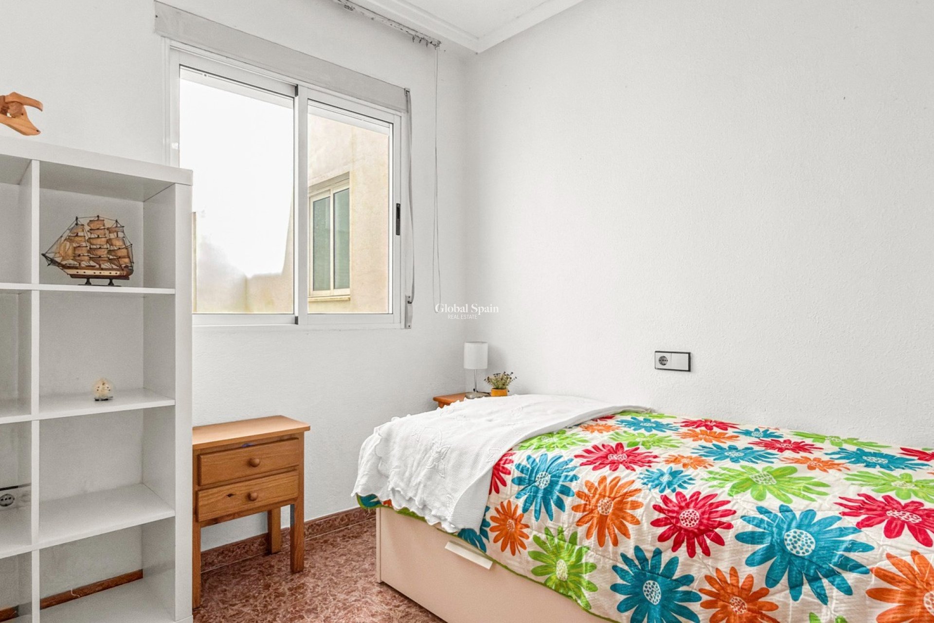 Odsprzedaż - MIESZKANIE -
TORREVIEJA - 