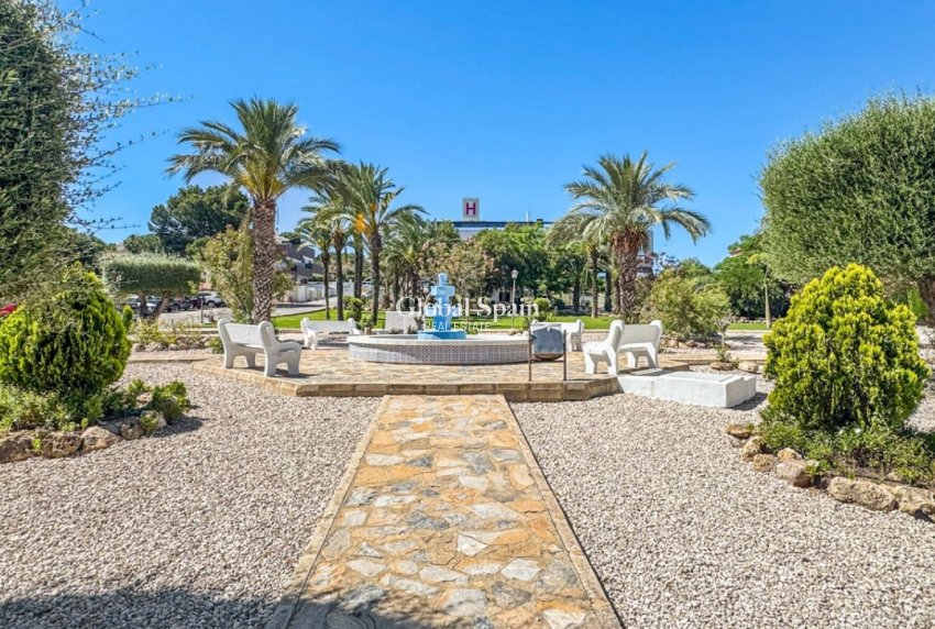 Odsprzedaż - MIESZKANIE -
TORREVIEJA - 