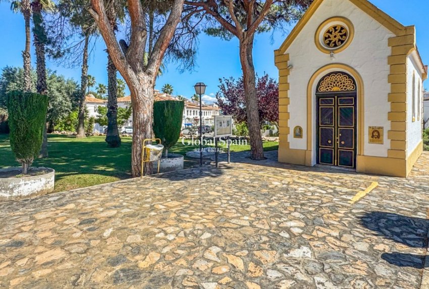 Odsprzedaż - MIESZKANIE -
TORREVIEJA - 
