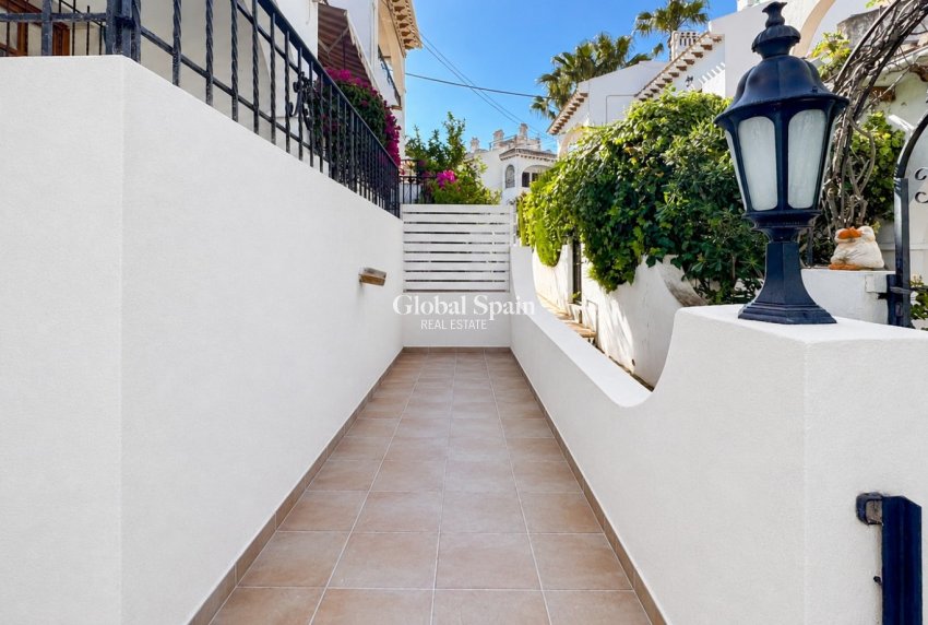 Odsprzedaż - MIESZKANIE -
TORREVIEJA - 