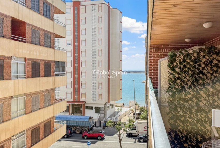 Odsprzedaż - MIESZKANIE -
TORREVIEJA - 