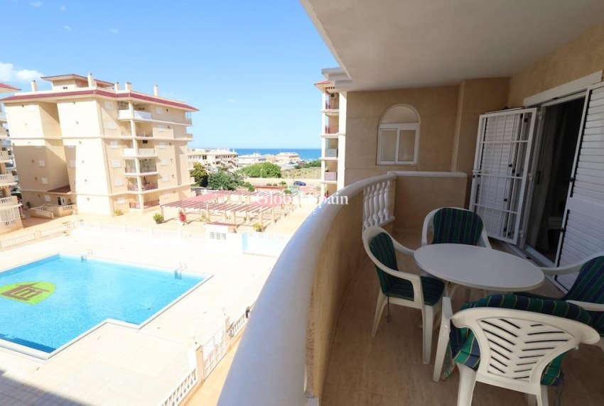 Odsprzedaż - MIESZKANIE -
TORREVIEJA - 