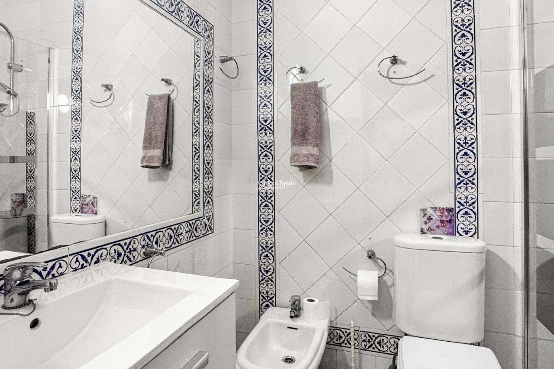Odsprzedaż - MIESZKANIE -
TORREVIEJA - 