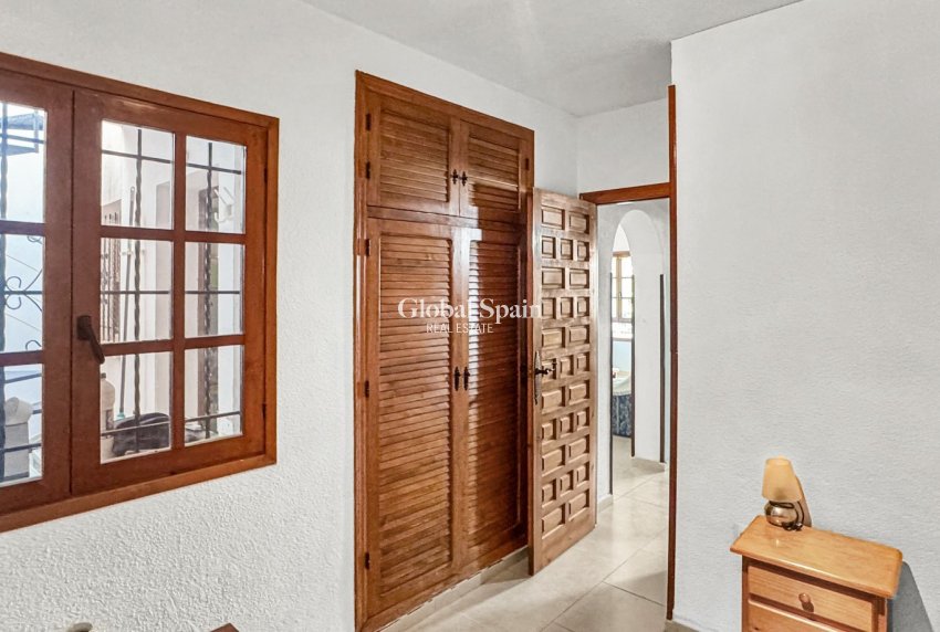 Odsprzedaż - MIESZKANIE -
TORREVIEJA - 