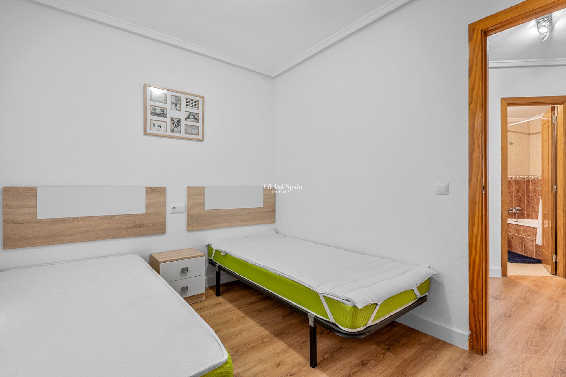 Odsprzedaż - MIESZKANIE -
TORREVIEJA - 
