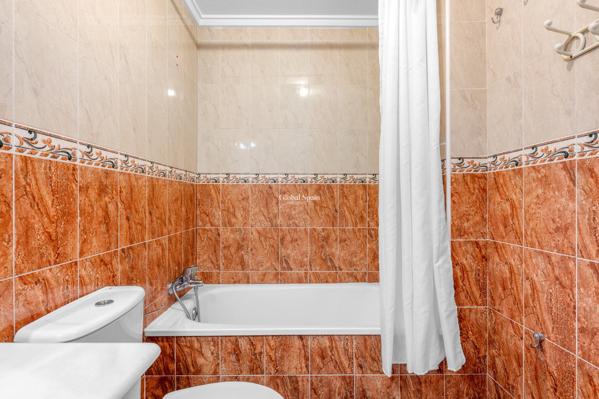 Odsprzedaż - MIESZKANIE -
TORREVIEJA - 