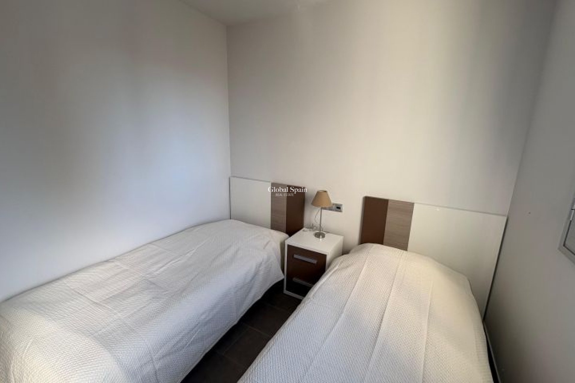 Odsprzedaż - MIESZKANIE -
TORREVIEJA - 