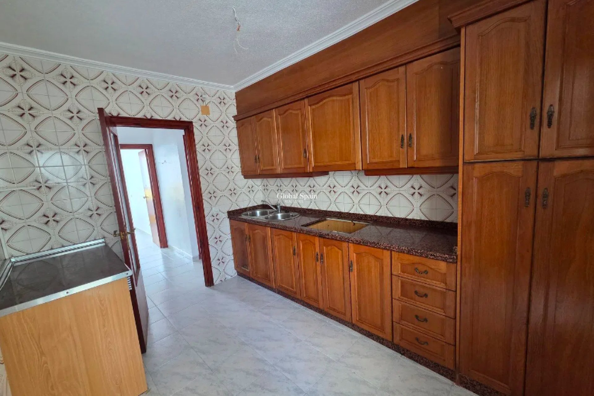 Odsprzedaż - MIESZKANIE -
TORREVIEJA - 