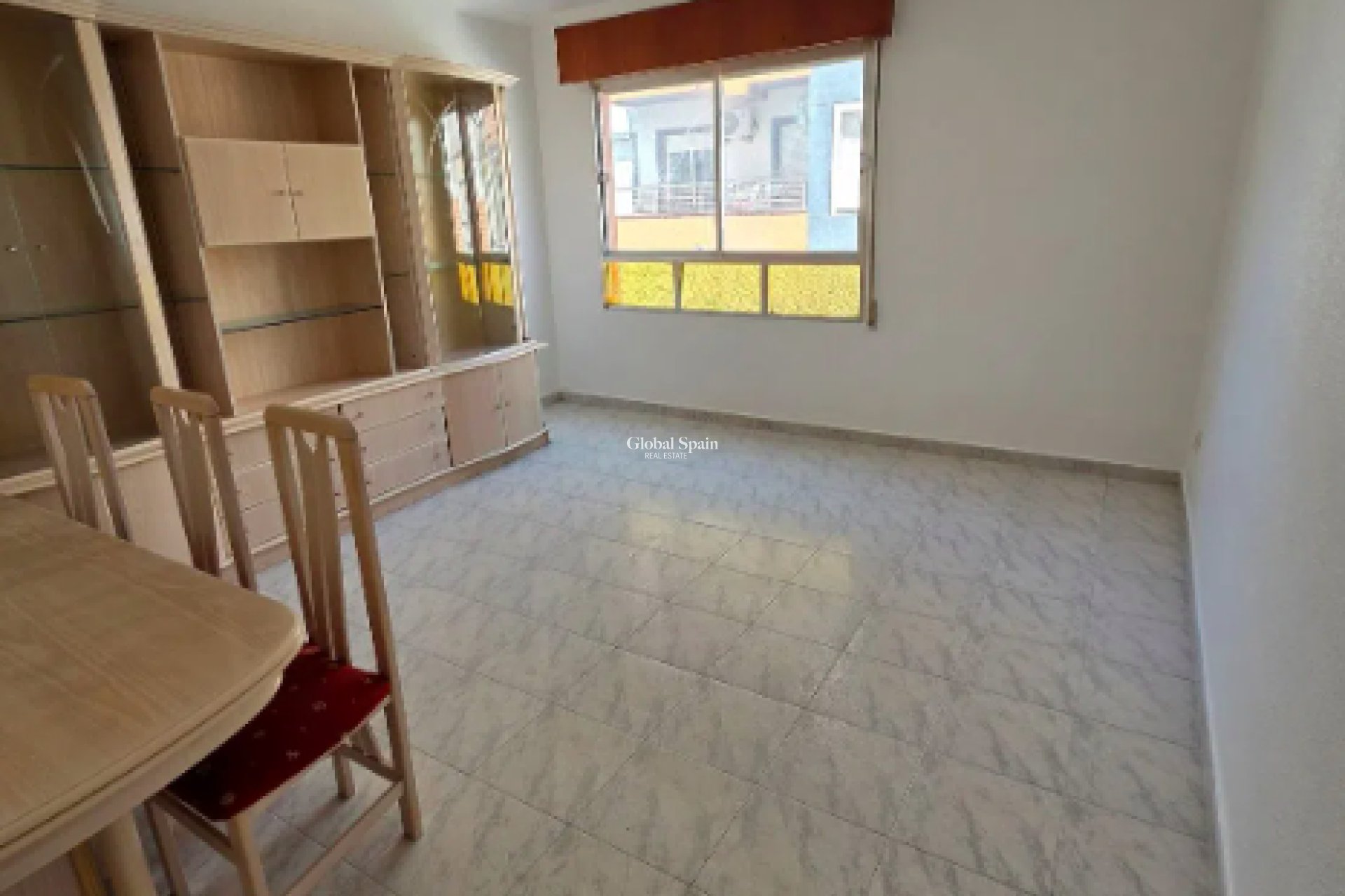 Odsprzedaż - MIESZKANIE -
TORREVIEJA - 