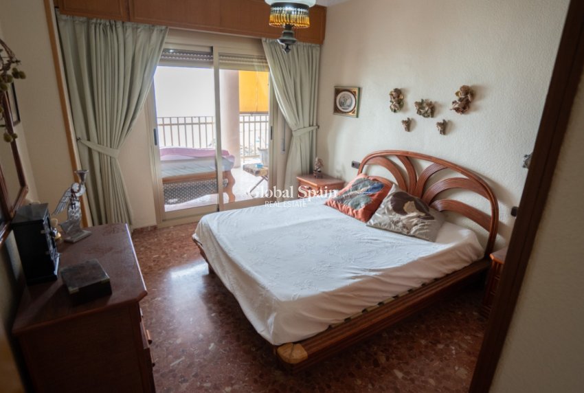 Odsprzedaż - MIESZKANIE -
TORREVIEJA - 