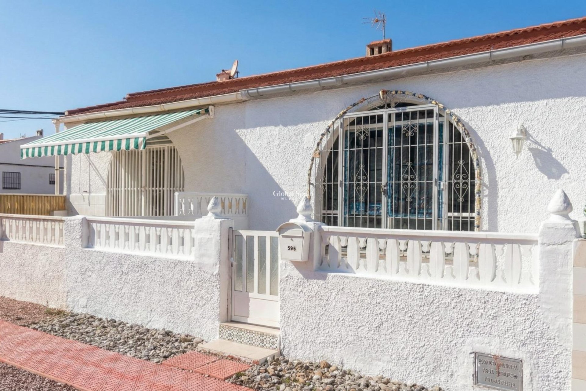 Odsprzedaż - MIESZKANIE -
TORREVIEJA - 