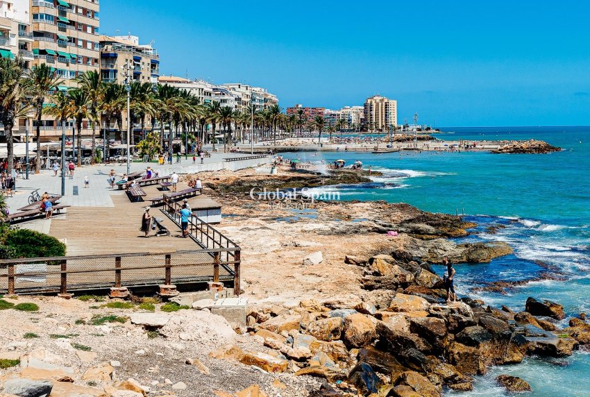 Odsprzedaż - MIESZKANIE -
TORREVIEJA - 