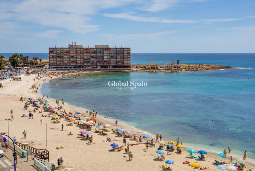 Odsprzedaż - MIESZKANIE -
TORREVIEJA - 