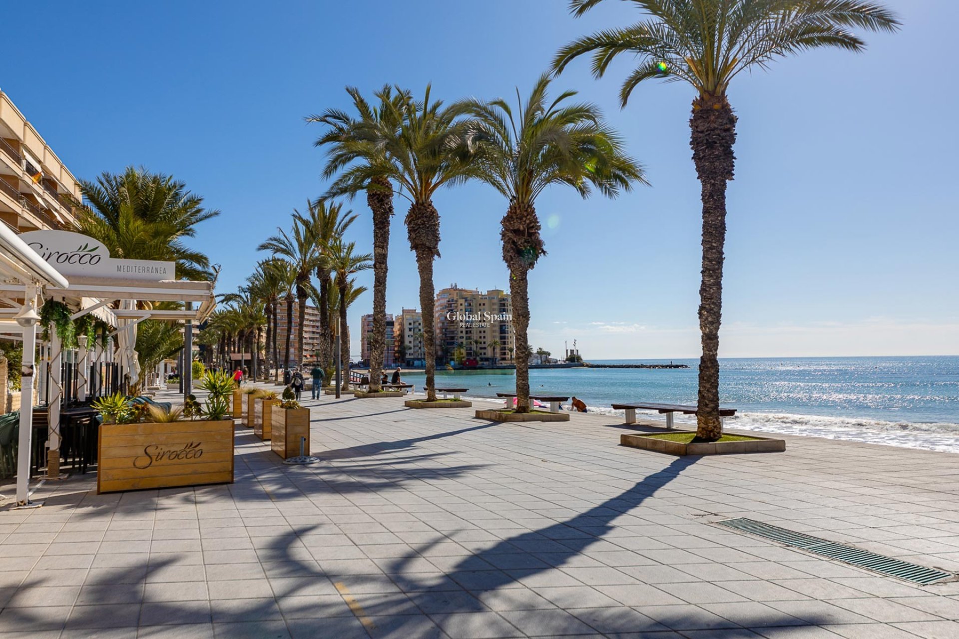 Odsprzedaż - MIESZKANIE -
TORREVIEJA - 