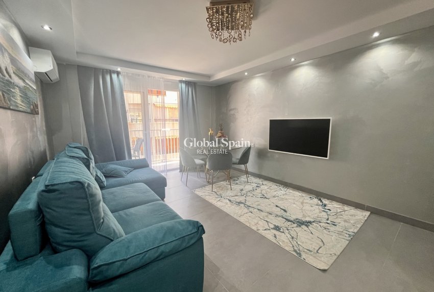 Odsprzedaż - MIESZKANIE -
TORREVIEJA - 