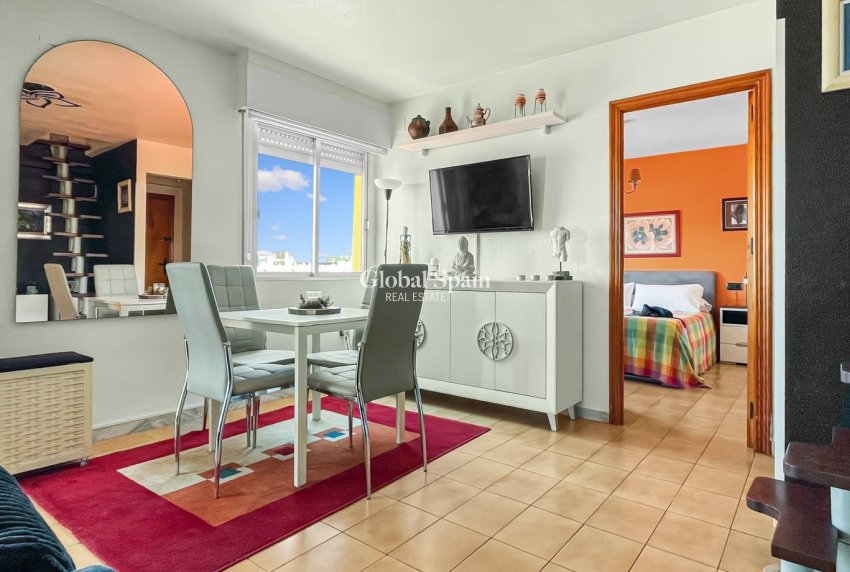 Odsprzedaż - MIESZKANIE -
TORREVIEJA - 