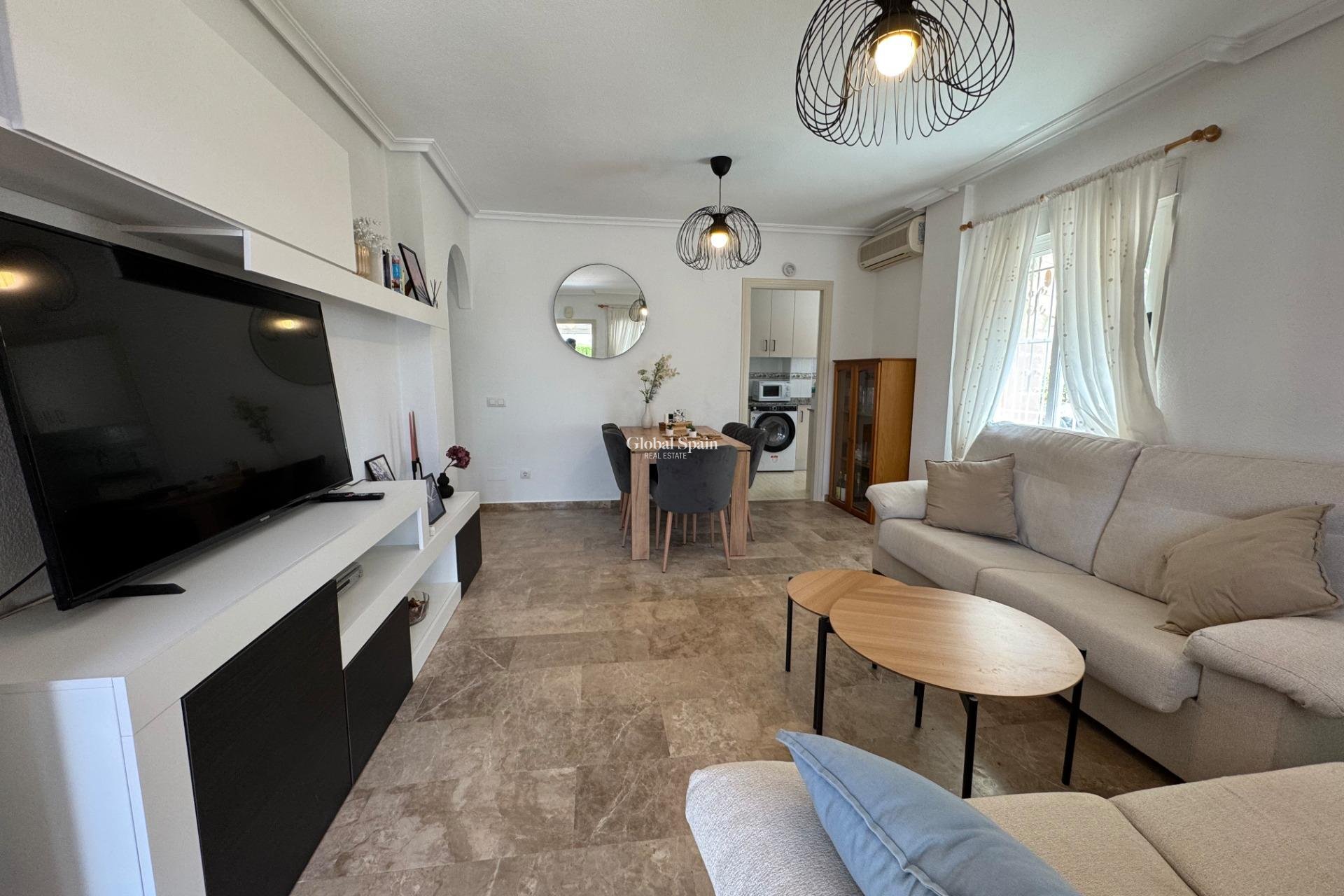 Odsprzedaż - MIESZKANIE -
TORREVIEJA - 